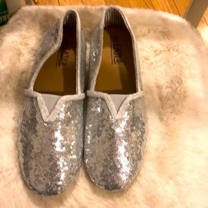Silver sparkle flats